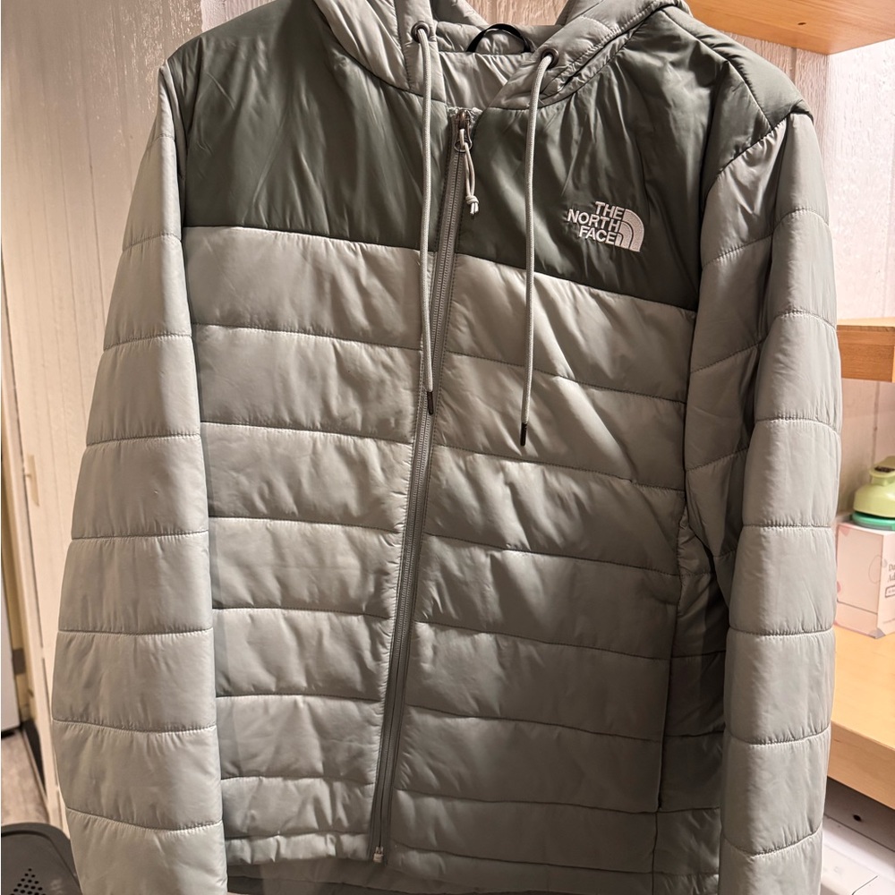 The North Face Women's Two-Tone Gray Puffer Jacket